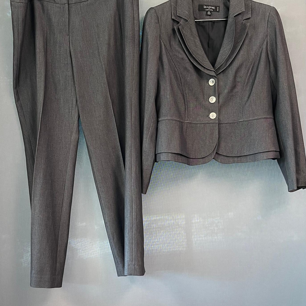 Larry Levine Gray Tailored Pantsuit Professional